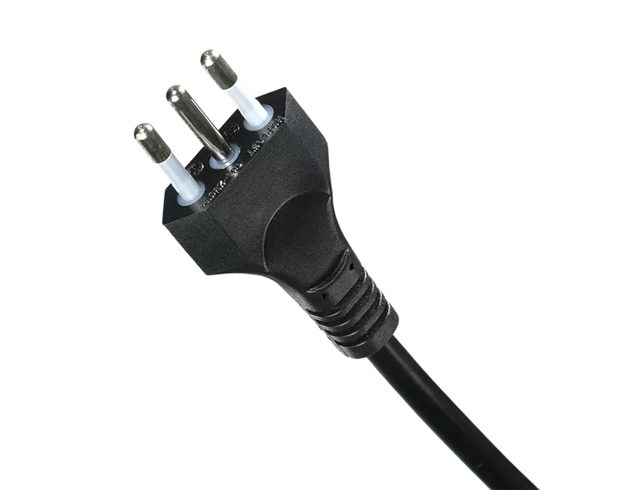 Cables con clavija: Mercado Europeo: Clavija tipo italiano Tripolar R2